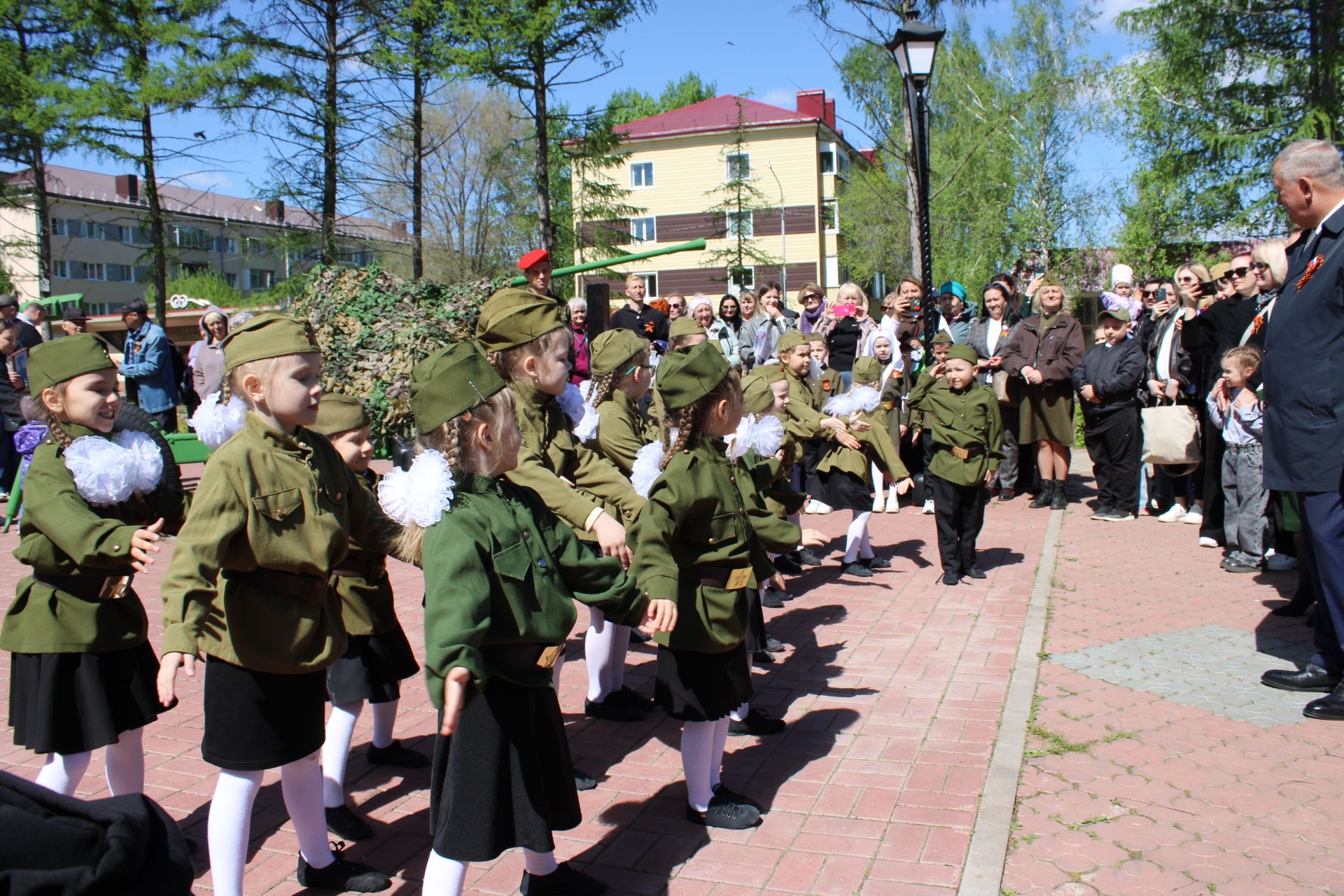 Празднование Дня победы: полный фоторепортаж