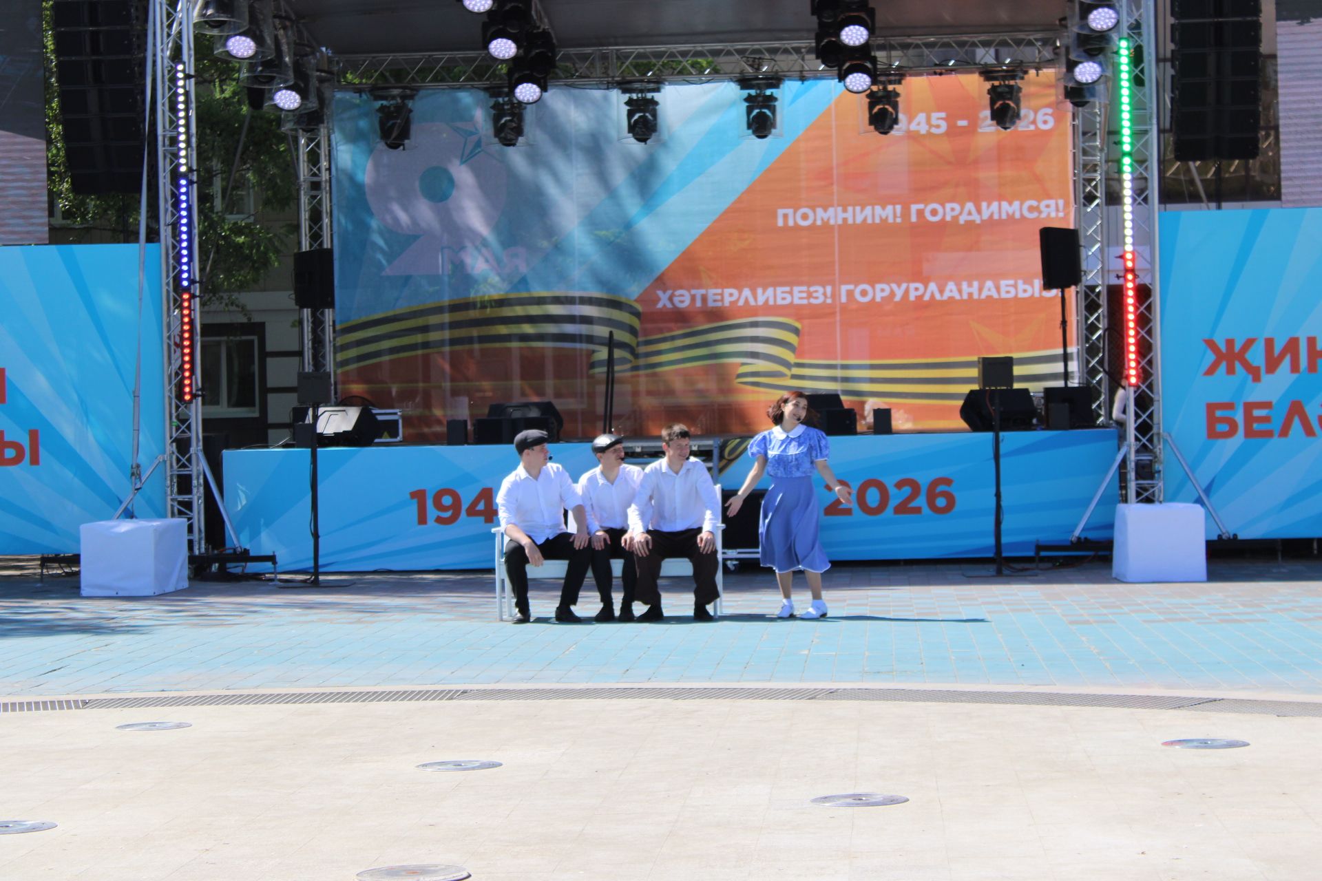 Празднование Дня победы: полный фоторепортаж