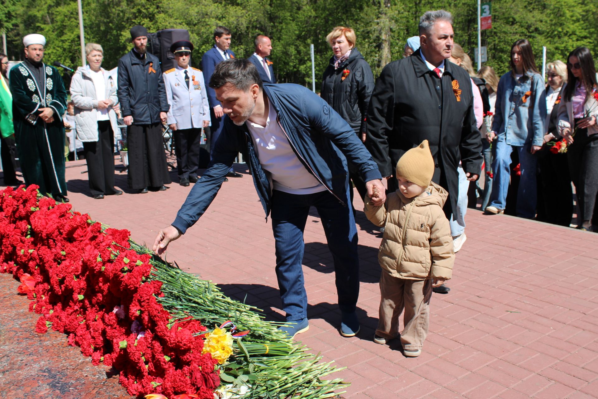 Празднование Дня победы: полный фоторепортаж