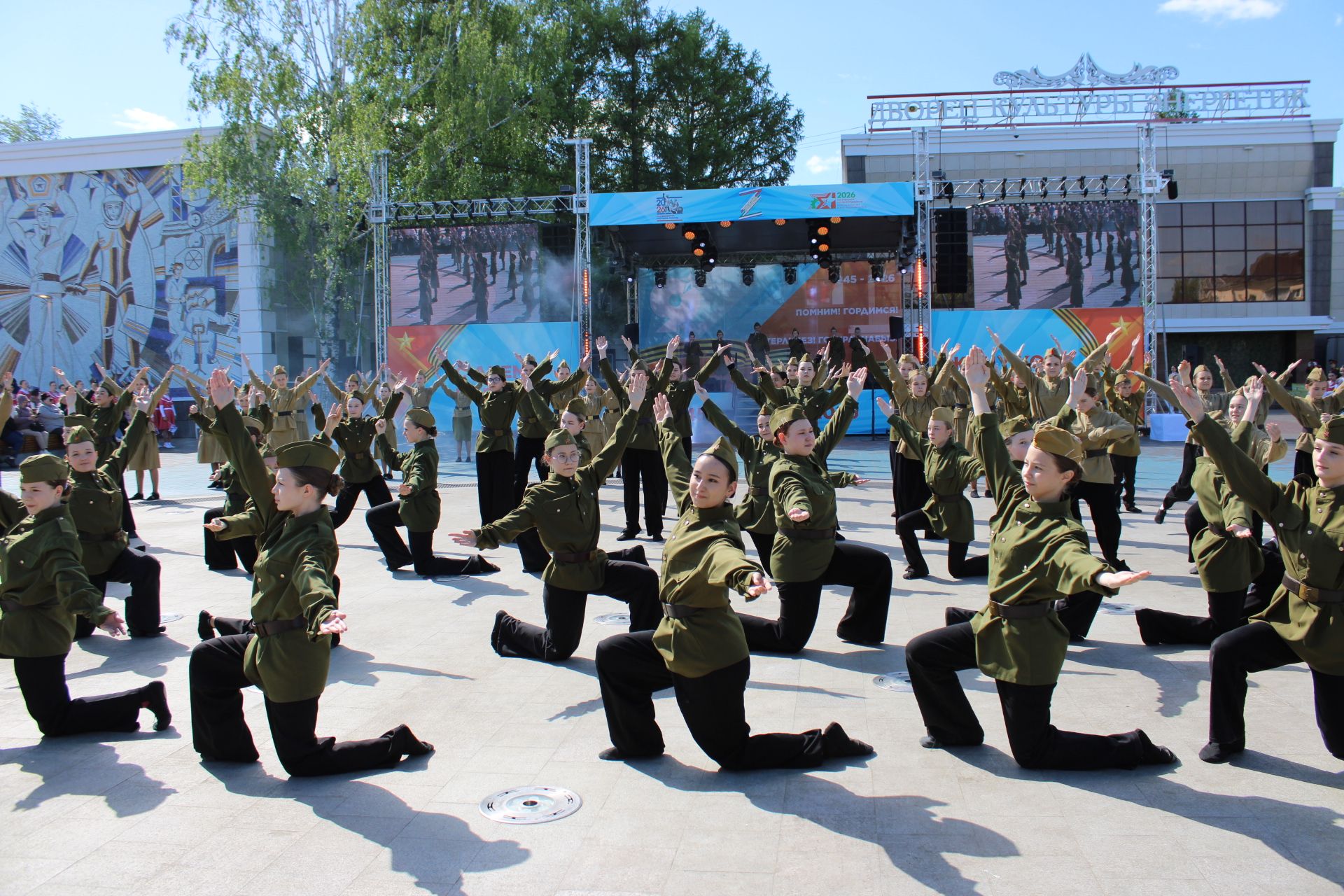 Празднование Дня победы: полный фоторепортаж