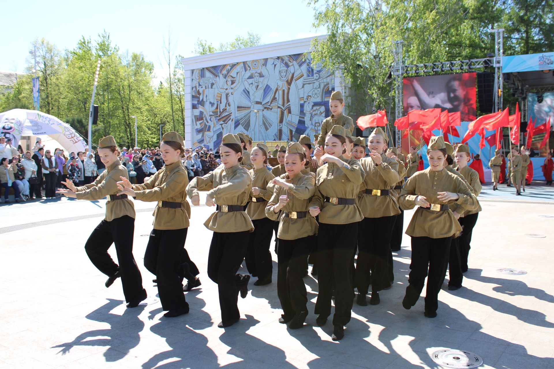 Празднование Дня победы: полный фоторепортаж