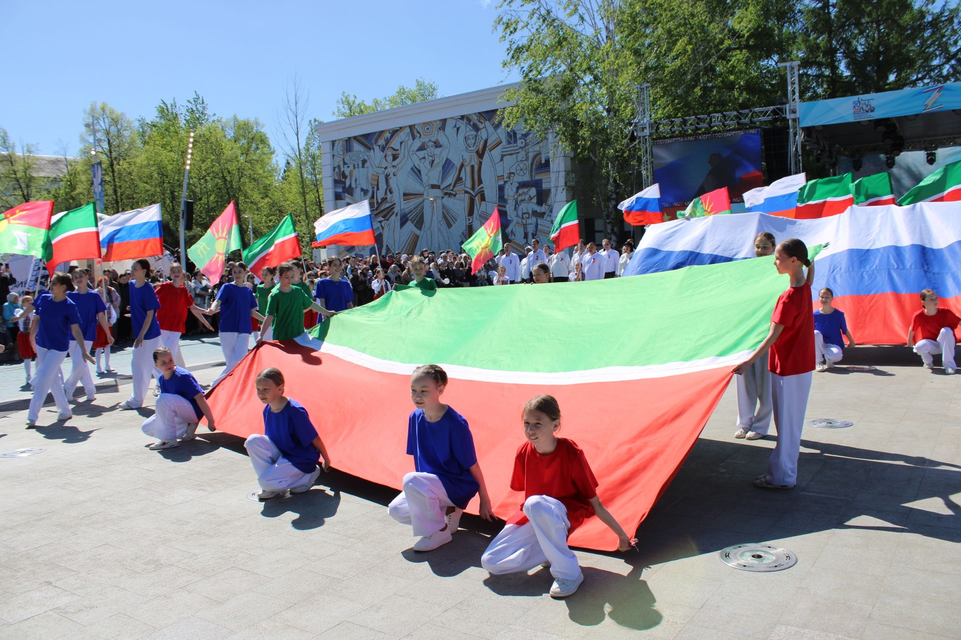 Празднование Дня победы: полный фоторепортаж