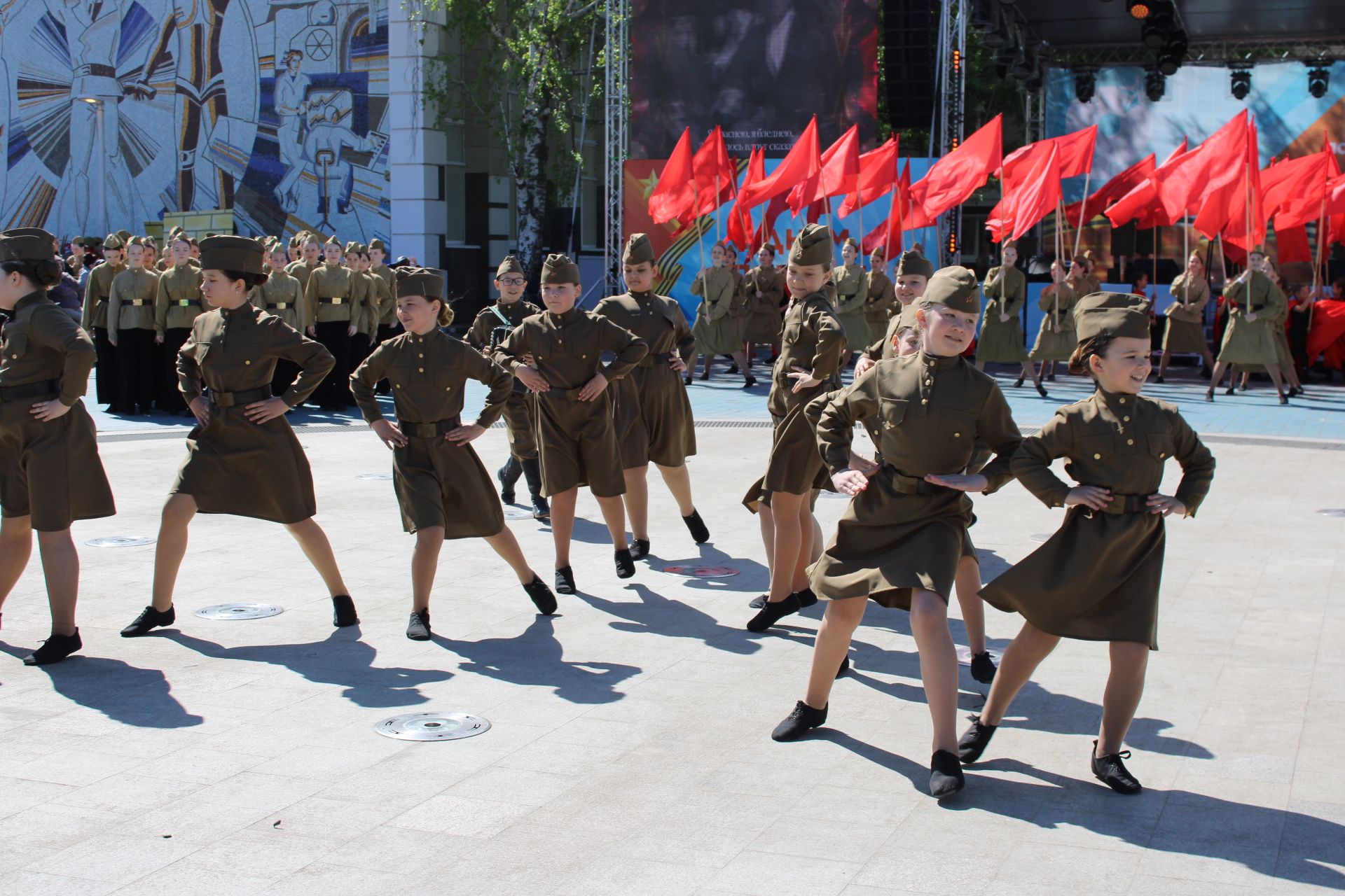 Празднование Дня победы: полный фоторепортаж