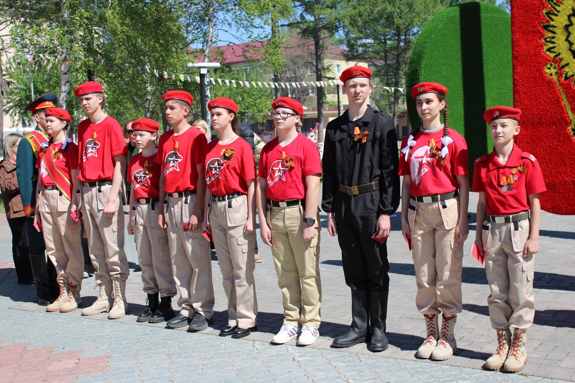 Празднование Дня победы: полный фоторепортаж