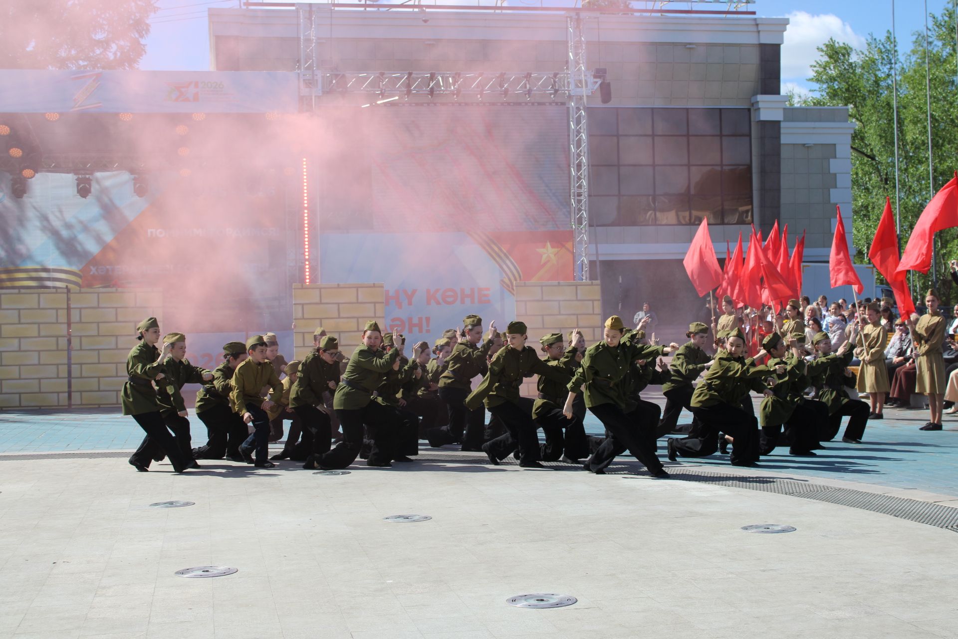 Празднование Дня победы: полный фоторепортаж