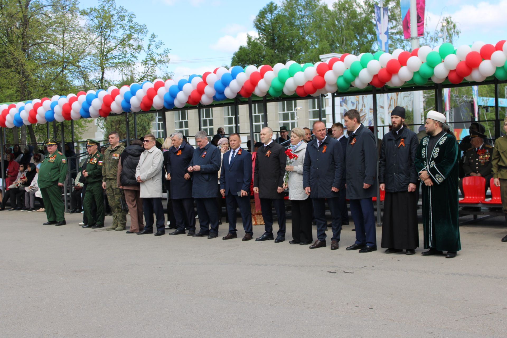 Празднование Дня победы: полный фоторепортаж