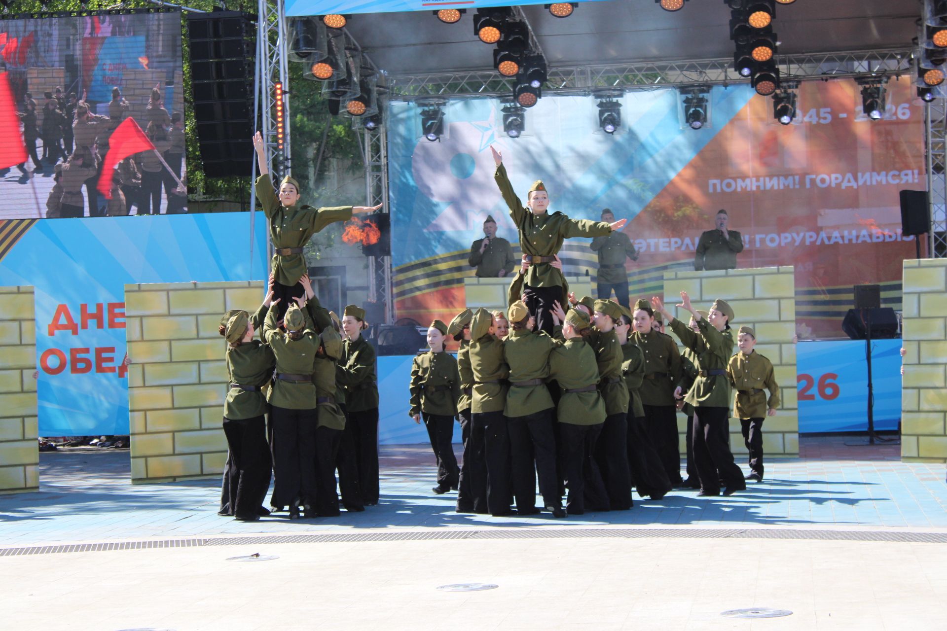 Празднование Дня победы: полный фоторепортаж