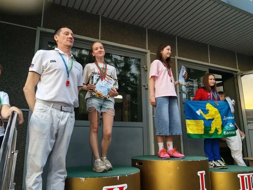 Соревнования по плаванию в Альметьевске: заинцы взяли золото и серебро
