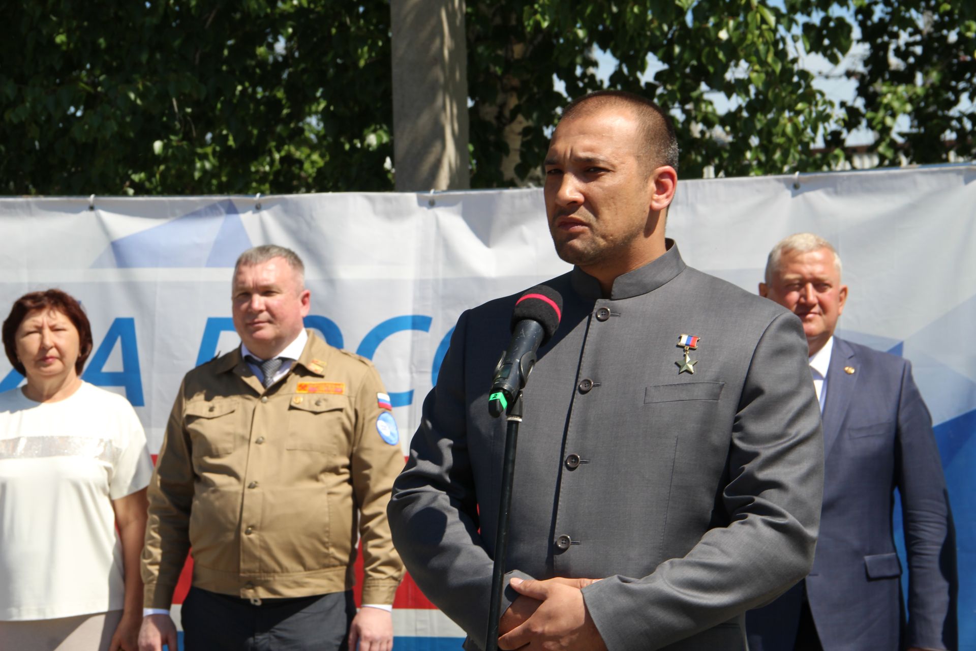 Герой России Расим Баксиков оценил поддержку участников СВО и патриотическую работу в Заинске