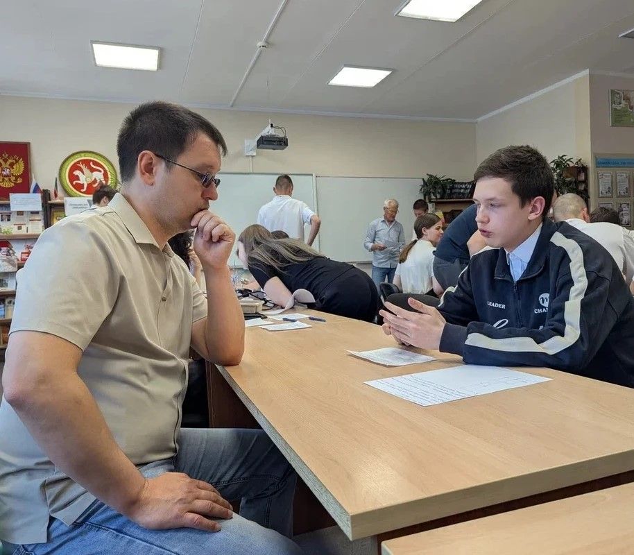 В Заинске ученики энергокласса сдали выпускной экзамен и встретились с наставниками ГРЭС
