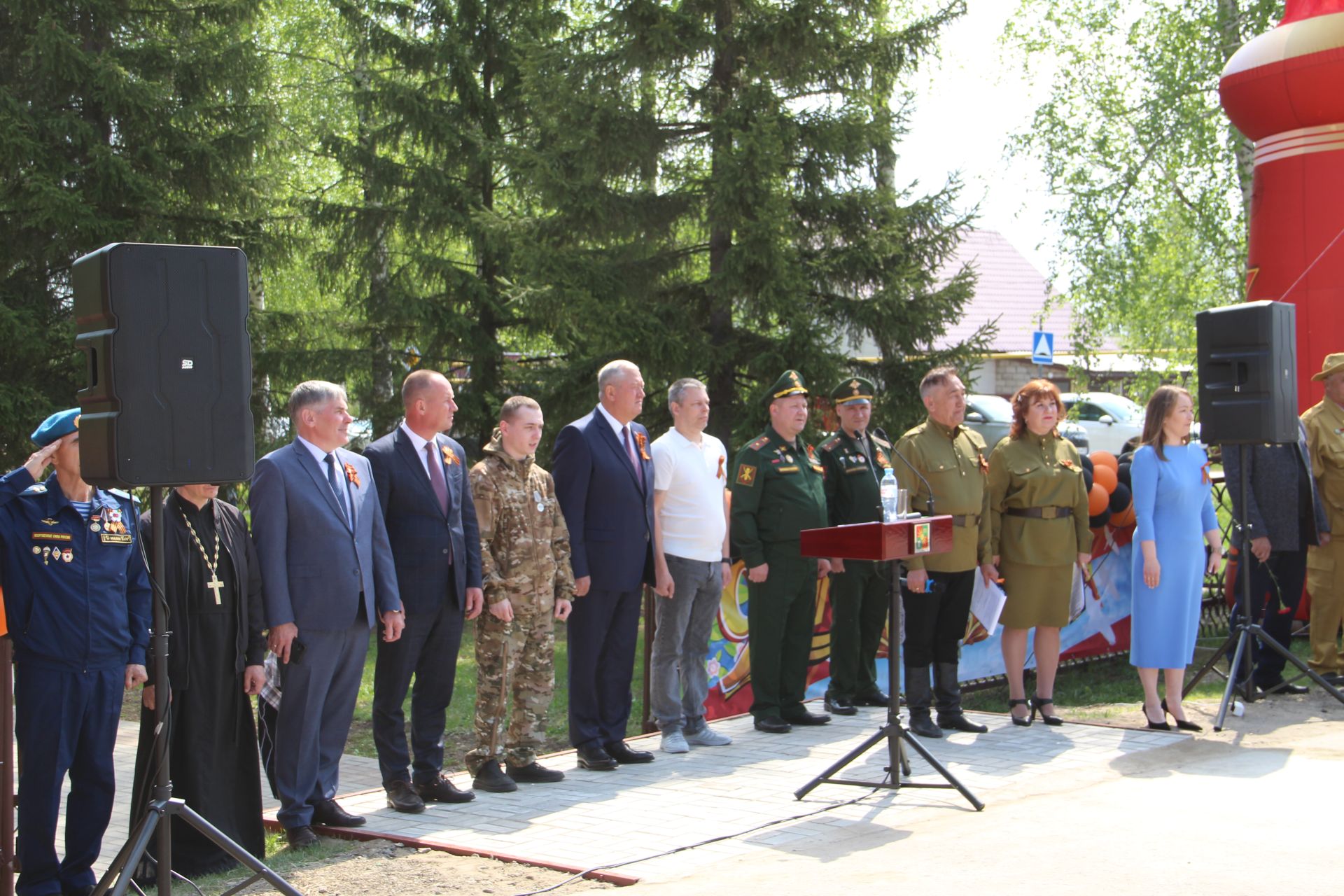 В микрорайоне Мирный Заинска открылся памятник Защитникам Отечества