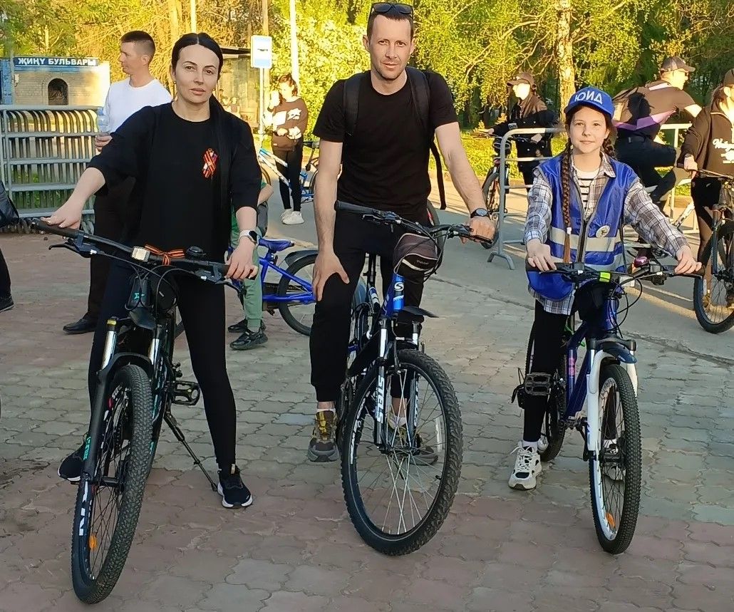 Сотни заинцев проехали на велосипедах по городу в честь 81-й годовщины Победы