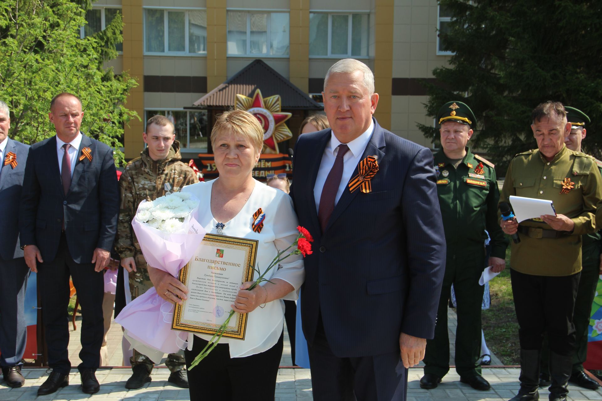 В микрорайоне Мирный Заинска открылся памятник Защитникам Отечества