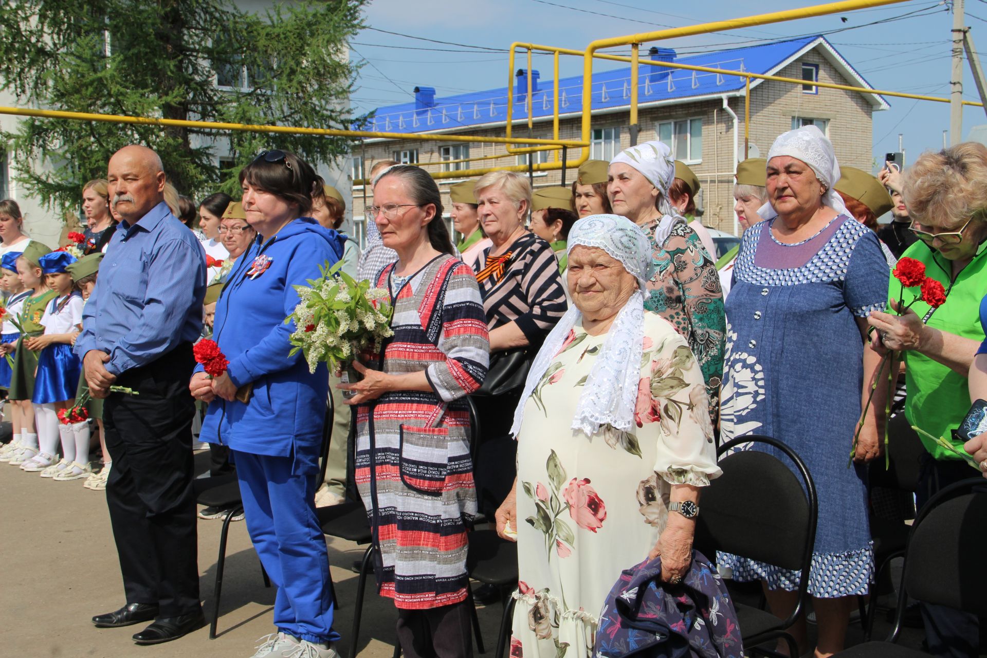 В микрорайоне Мирный Заинска открылся памятник Защитникам Отечества