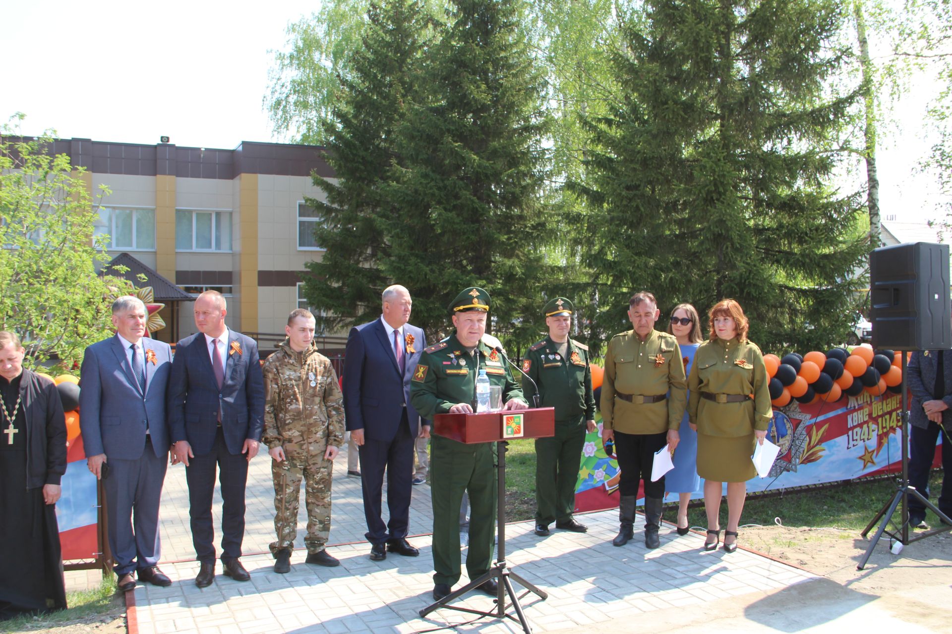 В микрорайоне Мирный Заинска открылся памятник Защитникам Отечества