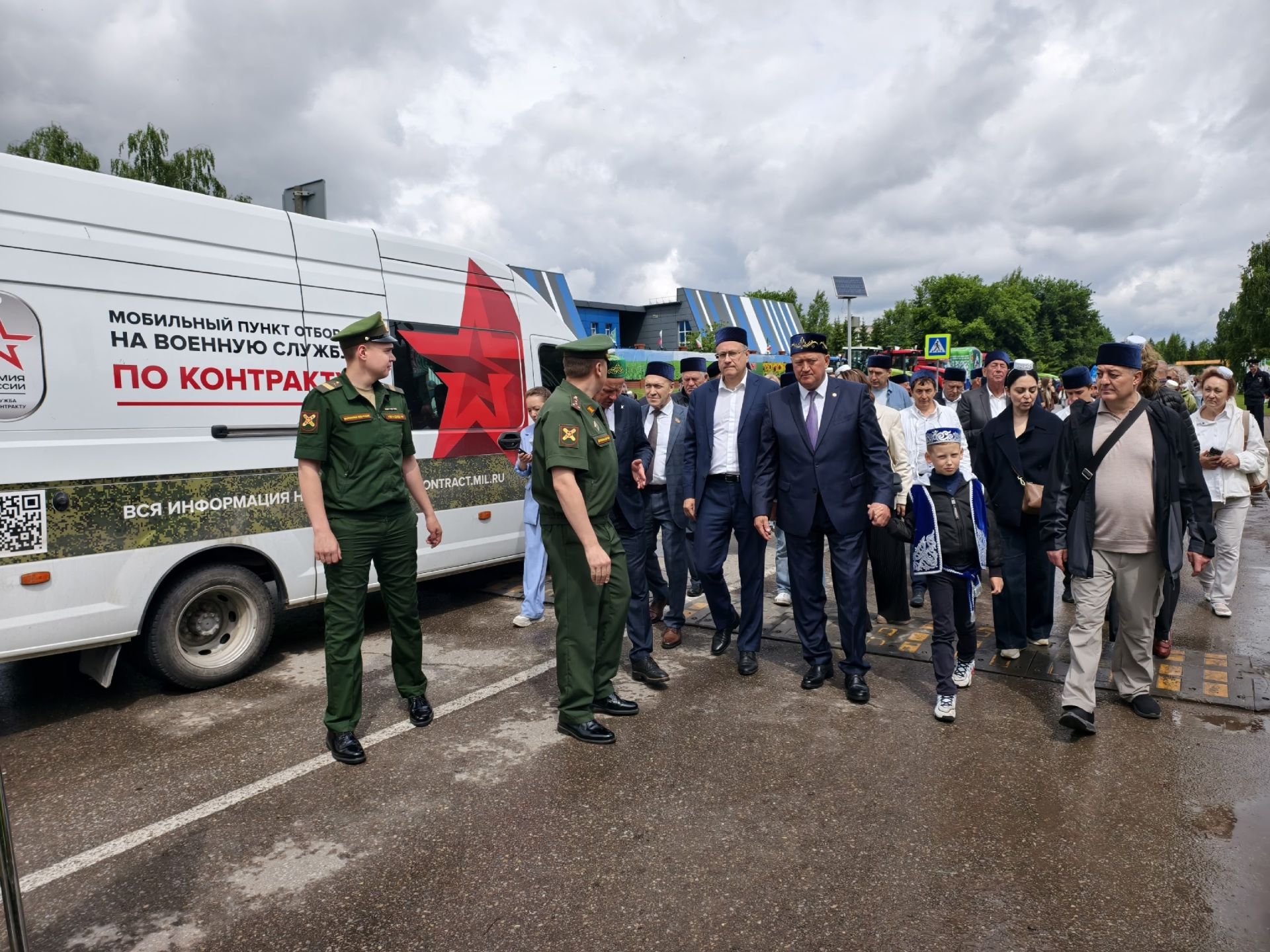 От сказок Тукая до современных проектов: в Заинске на Сабантуе организовали различные тематические площадки