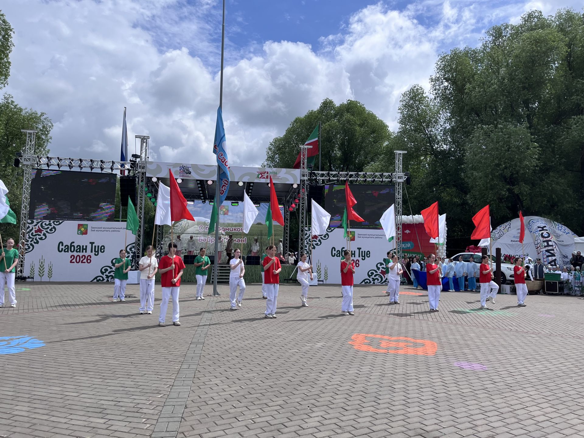 В Заинске на Сабантуе показали театрализованное представление, посвященное 140-летию Габдуллы Тукая