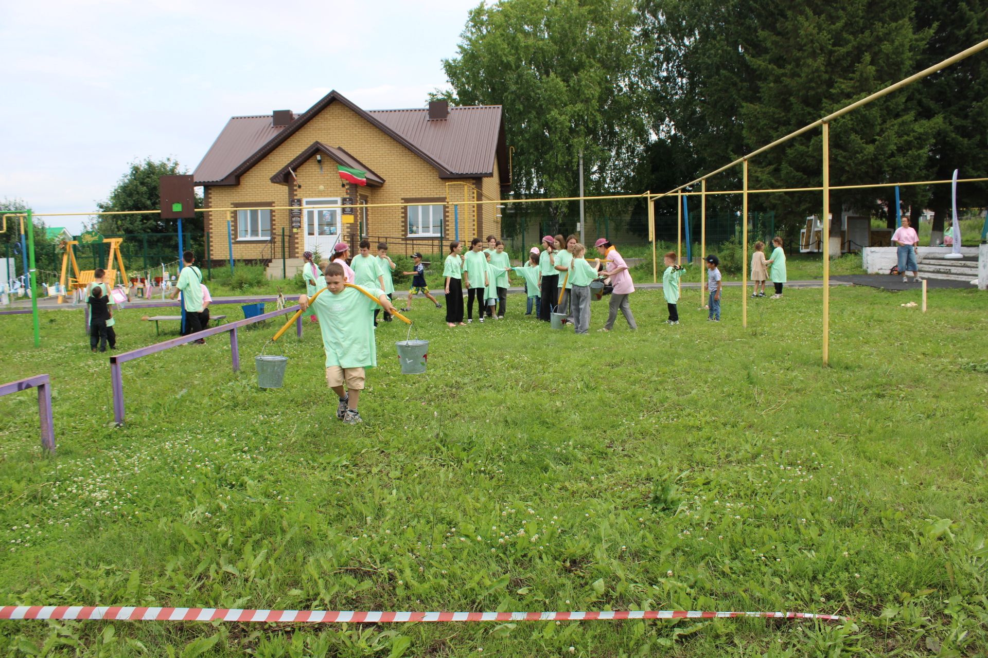 В Заинском районе уникальный проект «Ура, в деревню!» объединил городских и сельских детей