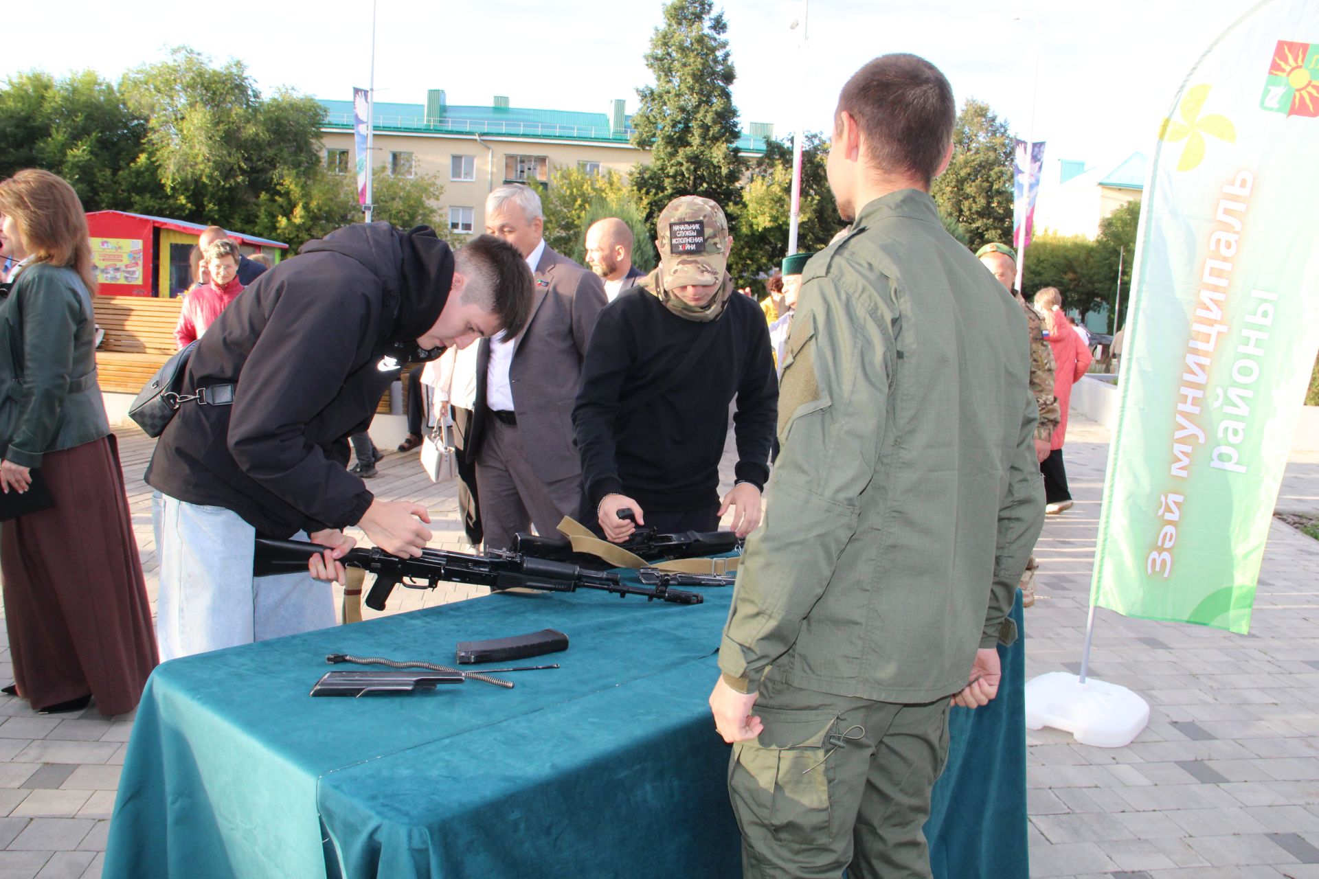 В Заинске чествовали героев труда и воинской доблести