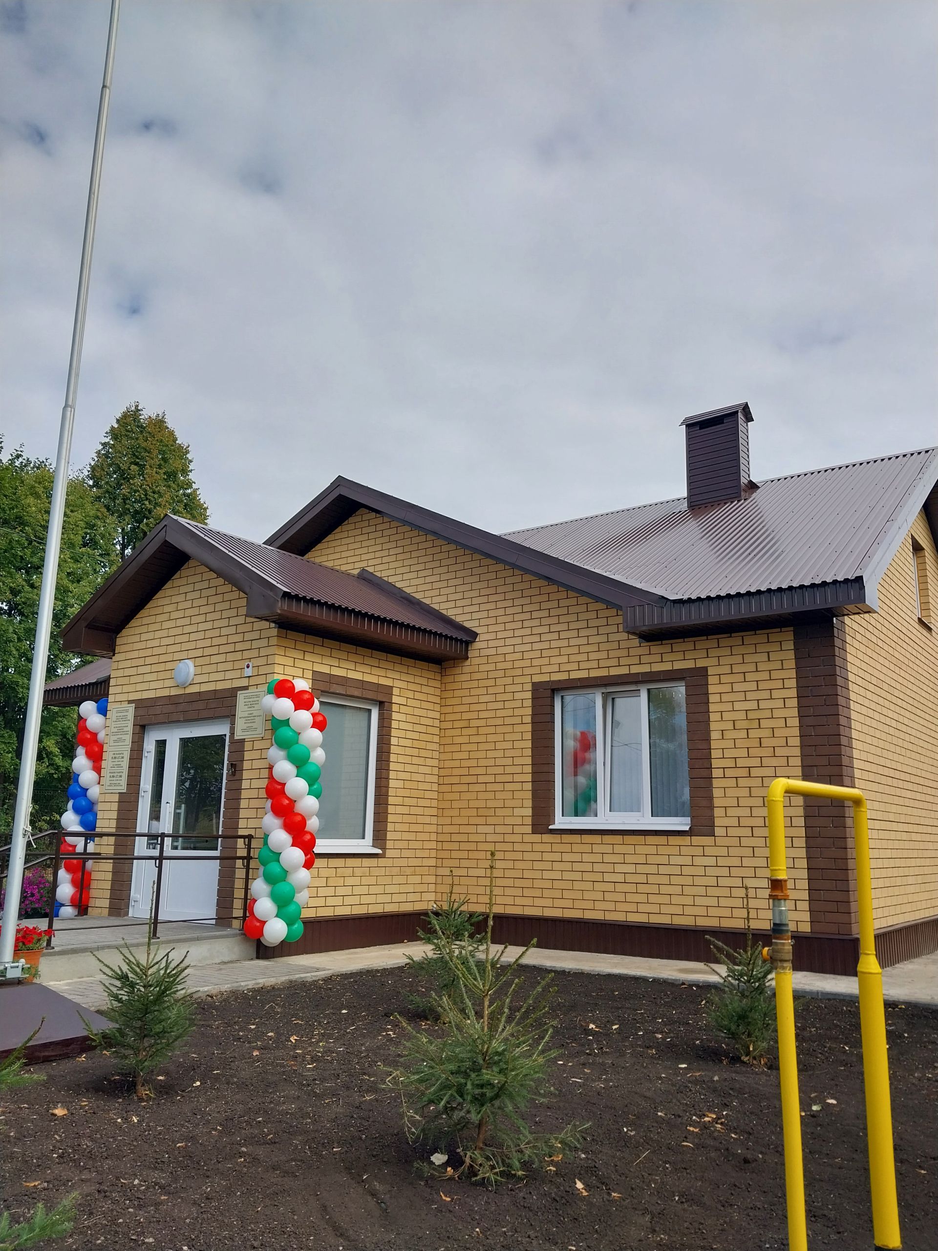 Уникальный храм и новые дороги показали гостям в Верхнем Багряже