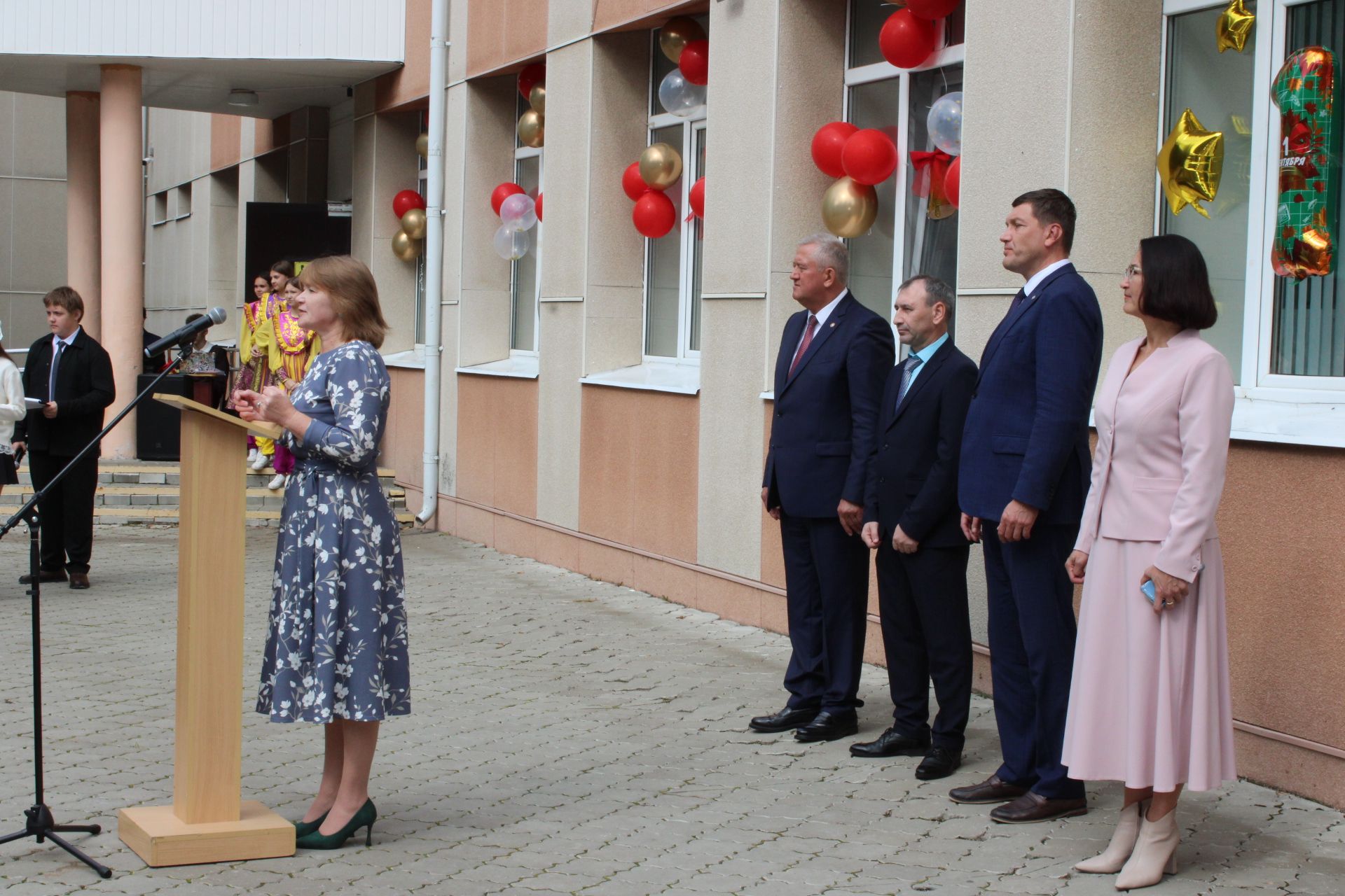 В школе №2 в День знаний прозвенел первый звонок для 17 первоклассников