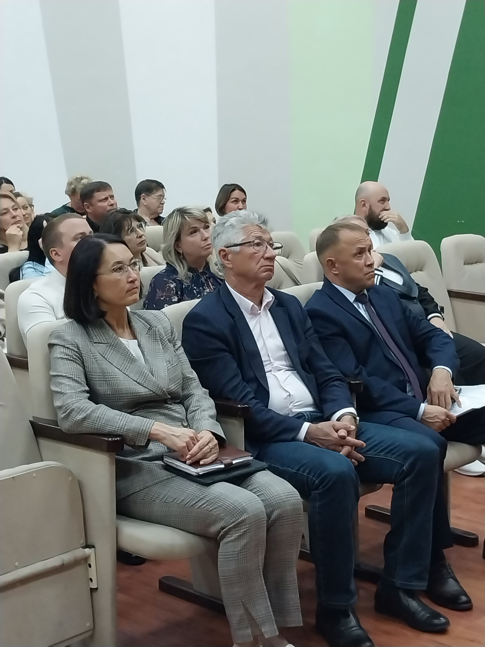 В Заинске обсудили развитие города на встрече с жителями микрорайнов