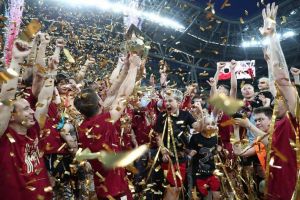 Рустам Минниханов поздравил «Рубин» с чемпионством и возвращением в РПЛ