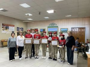 Бигештә балалар хәрбиләргә  ярдәм җыйды