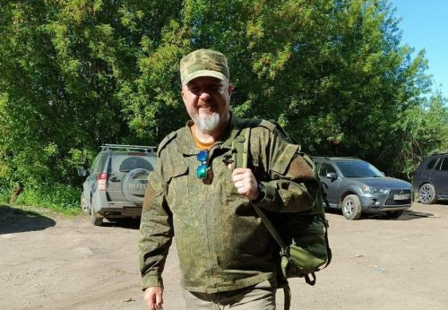 Врач с Урала подписал контракт на службу в зоне СВО в Татарстане