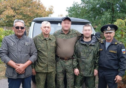 Из Заинска доставили военнослужащим отремонтированный УАЗ и гуманитарный груз