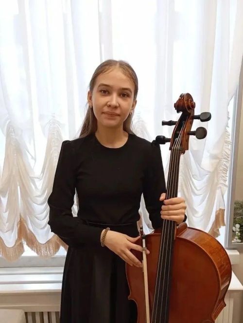 Ученица Заинской музыкальной школы Зарина Ахметшина стала лучшей на двух престижных конкурсах
