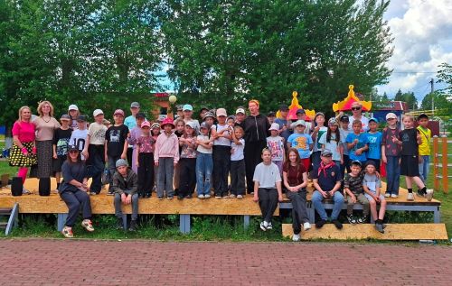 В Мирном прошёл яркий праздник «Здравствуй, лето!» в честь Дня защиты детей