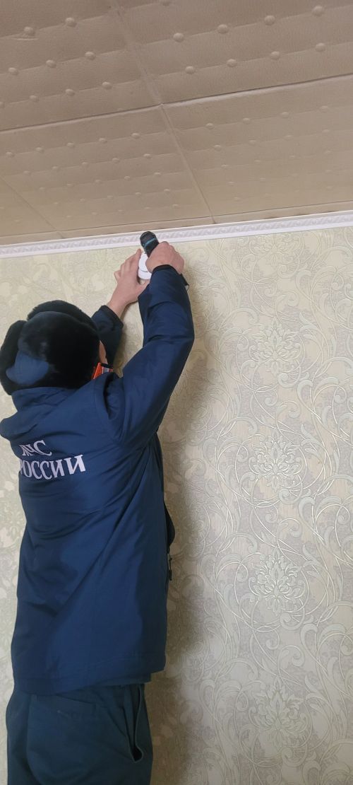 В Заинске в домах многодетных семей установили пожарные извещатели
