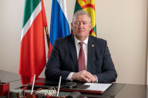 Глава Заинского района Разиф Каримов поздравил заинцев с ноябрьскими праздниками