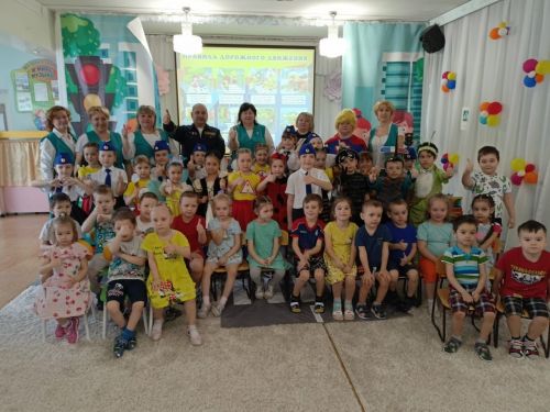 Творческие и юные: дошколята соревнуются в фестивале театрализованных представлений
