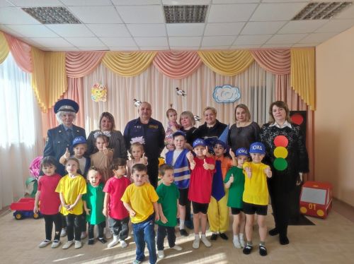 Творческие и юные: дошколята соревнуются в фестивале театрализованных представлений