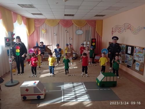 Творческие и юные: дошколята соревнуются в фестивале театрализованных представлений