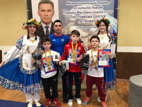 Заинские борцы стали победителями