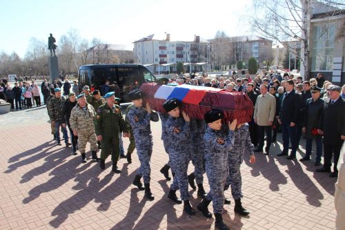 Жители Заинского района простились с участником спецоперации Алексеем Агашкиным