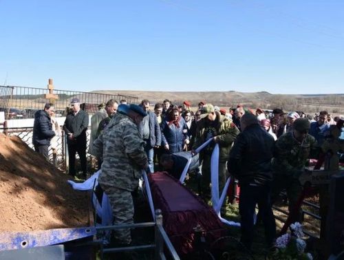 Жители Заинского района простились с участником спецоперации Алексеем Агашкиным