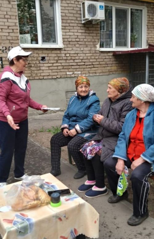 Жители многоквартирного дома во дворе отметили День семьи