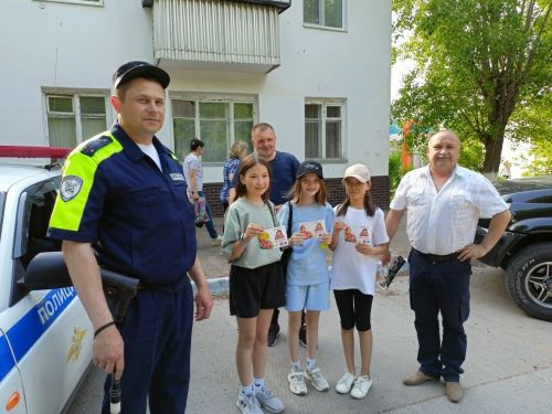 Сотрудники ГИБДД провели акцию «Ребенок – главный пассажир»