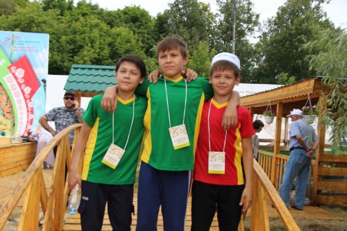 Заинское подворье украсило Сабантуй в Казани