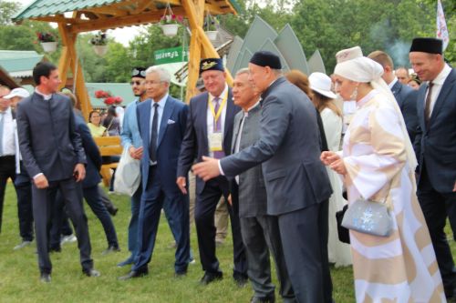 Заинское подворье украсило Сабантуй в Казани