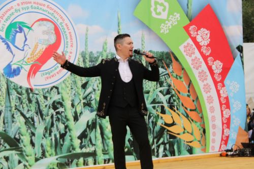 Заинское подворье украсило Сабантуй в Казани