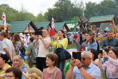 Заинское подворье украсило Сабантуй в Казани