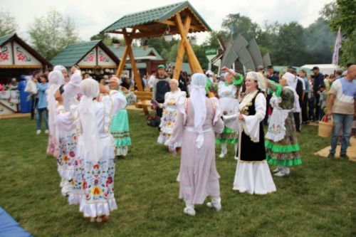 Заинское подворье украсило Сабантуй в Казани