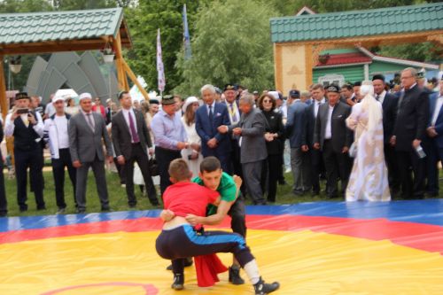 Заинское подворье украсило Сабантуй в Казани