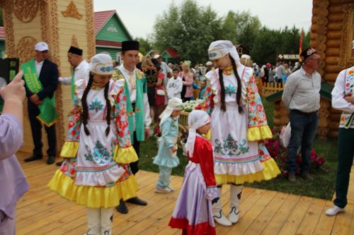 Заинское подворье украсило Сабантуй в Казани