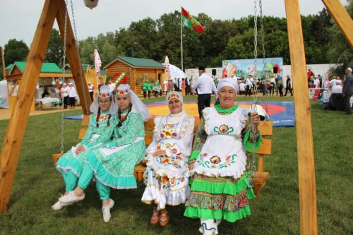 Заинское подворье украсило Сабантуй в Казани